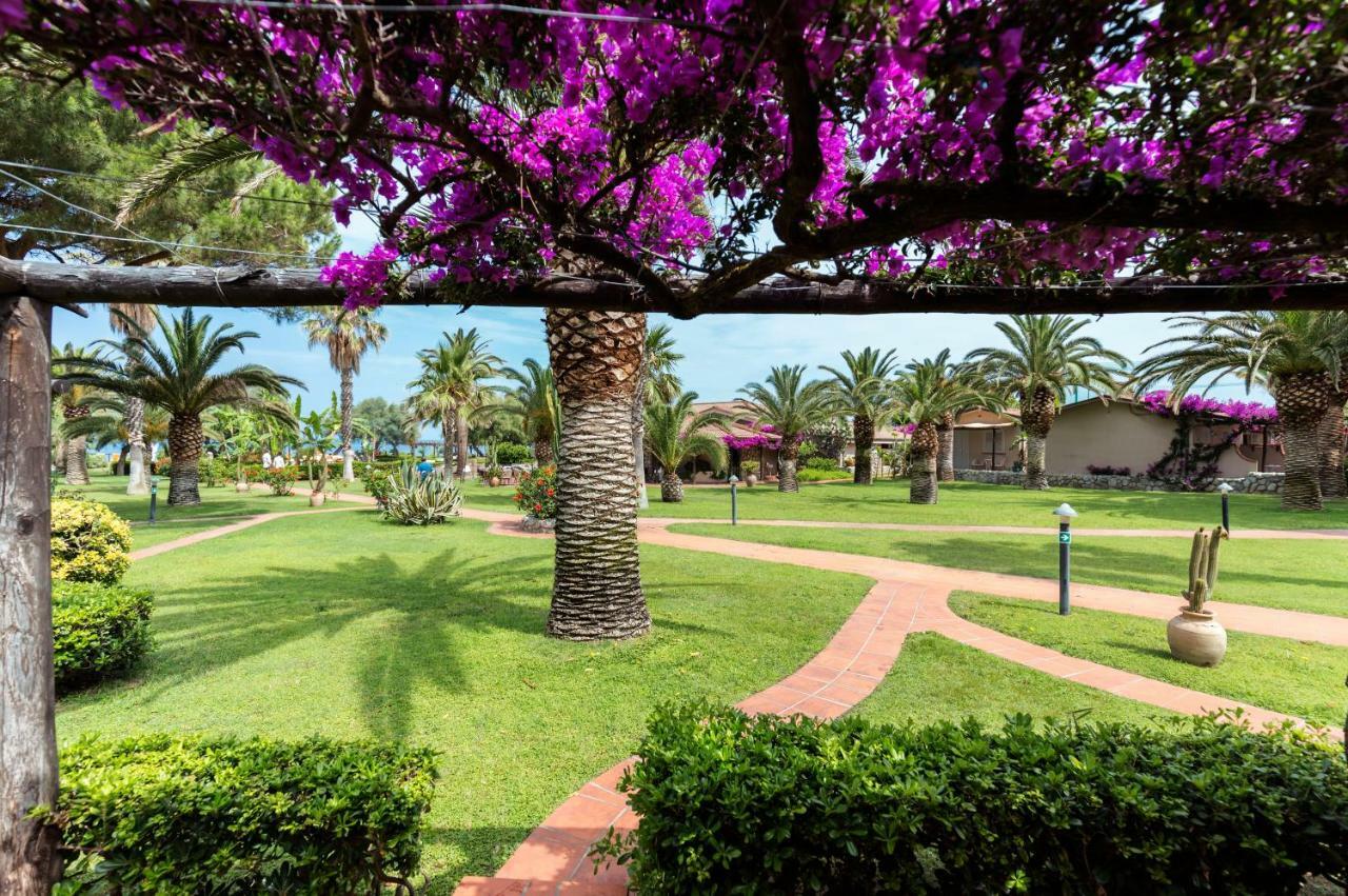 Baia Del Sole Resort Capo Vaticano Extérieur photo